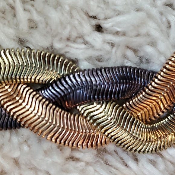 Necklace - Picture 3 of 8